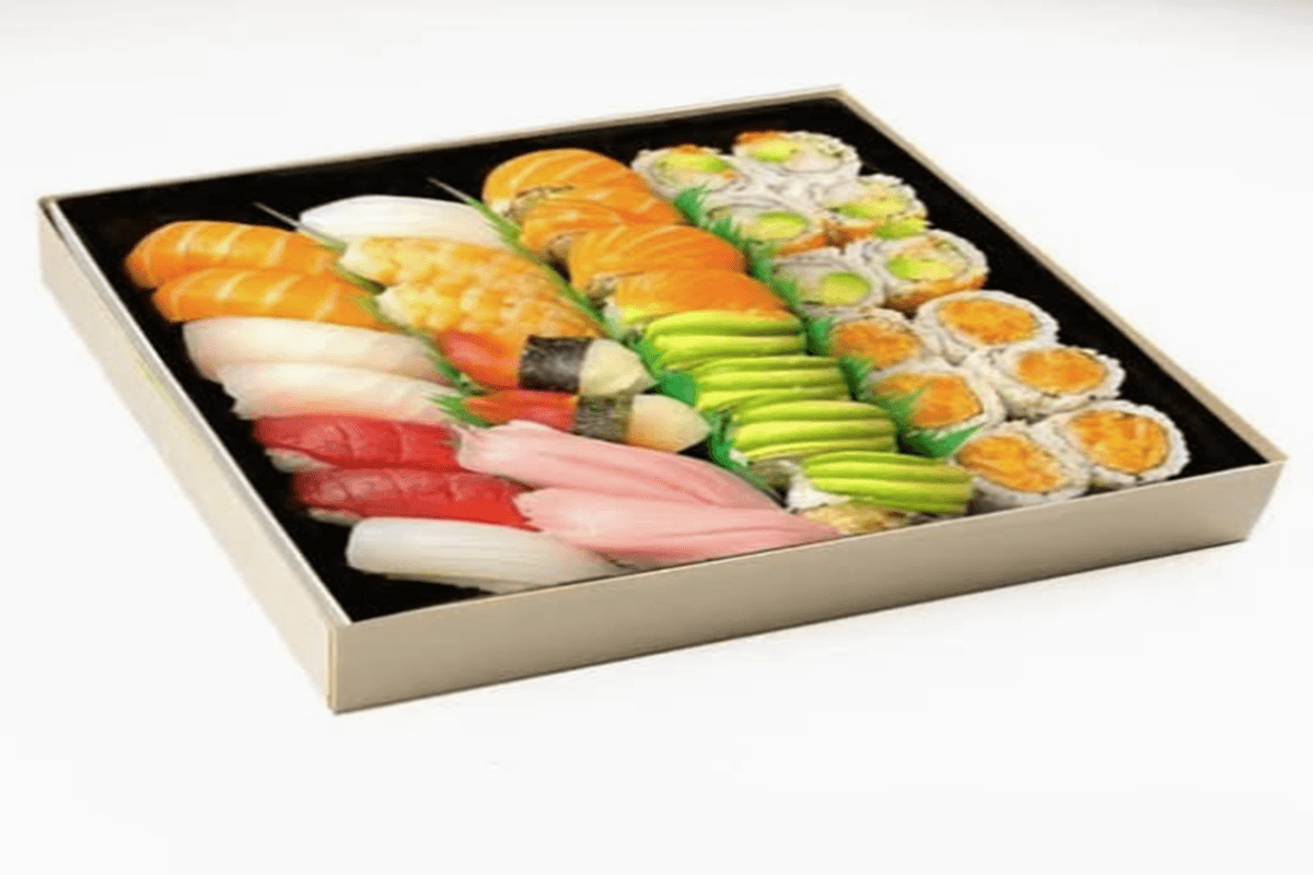 143. Party Tray C (sushi & rolls 34pcs)