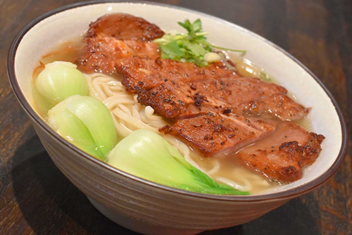 Fried Sparerib Noodle Soup 排骨湯麵