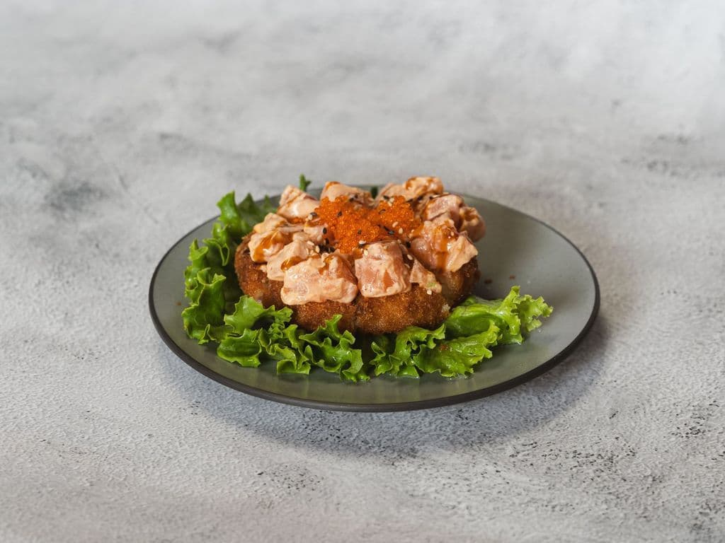 P01 Spicy Salmon Pizza (6pcs)