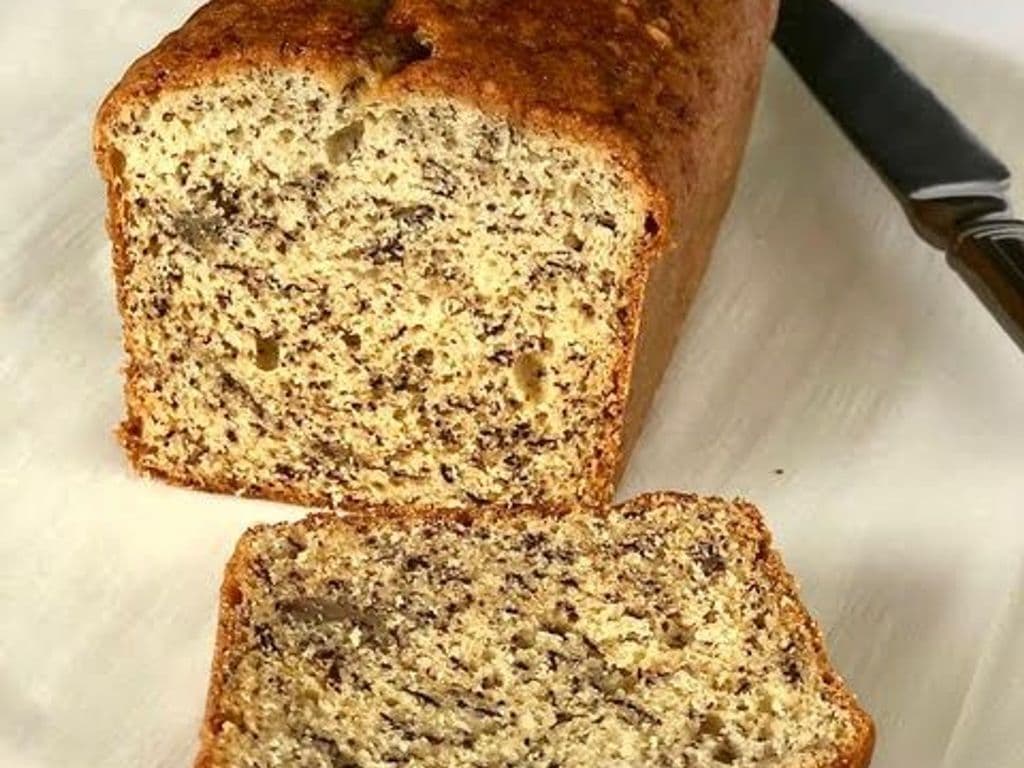 LOCAL FRESH MADE F2T CANADA BANANA BREAD (WHOLE) (LOCAL BC)