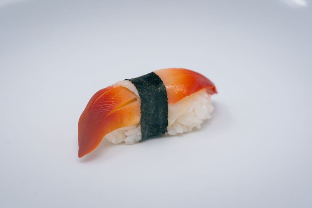 Hokkigai Nigiri