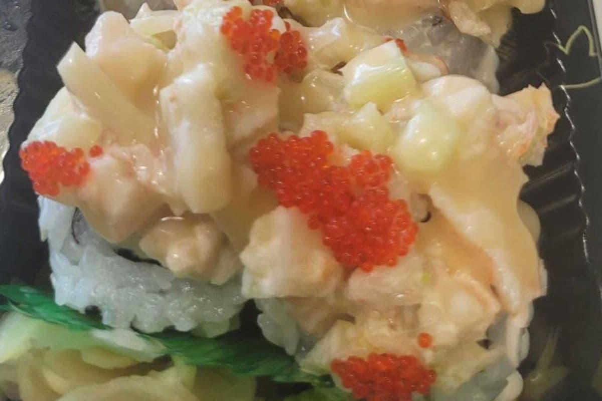 G08. Lobster and Shrimp Roll