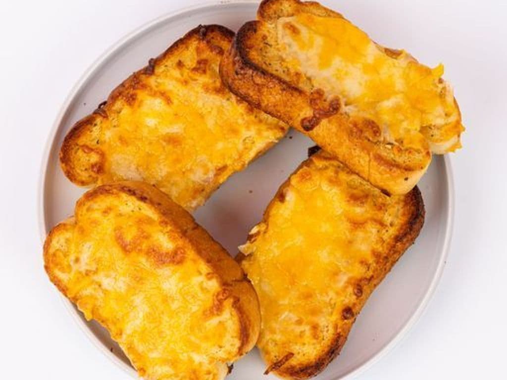 Cheesy Garlic Bread 