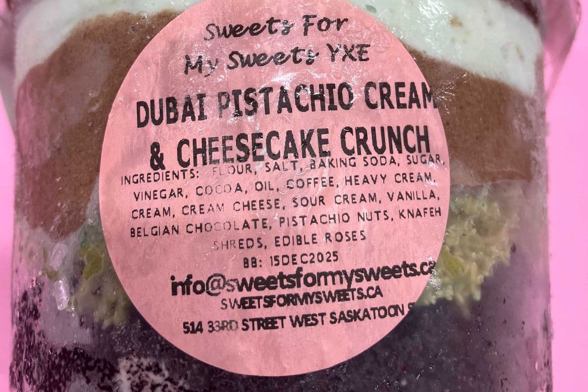 Dubai Pistachio Cream & Cheesecake Crunch