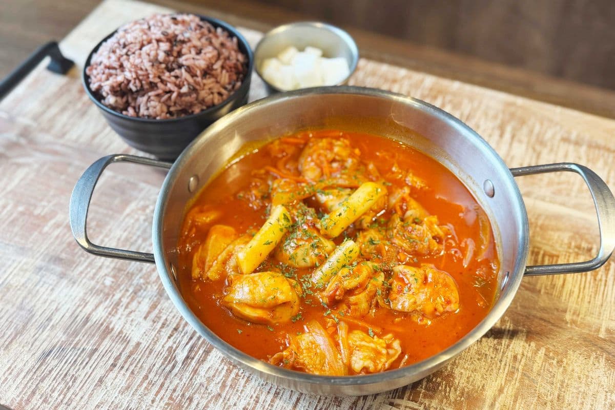 Spicy Braised Chicken Stew｜닭볶음탕
