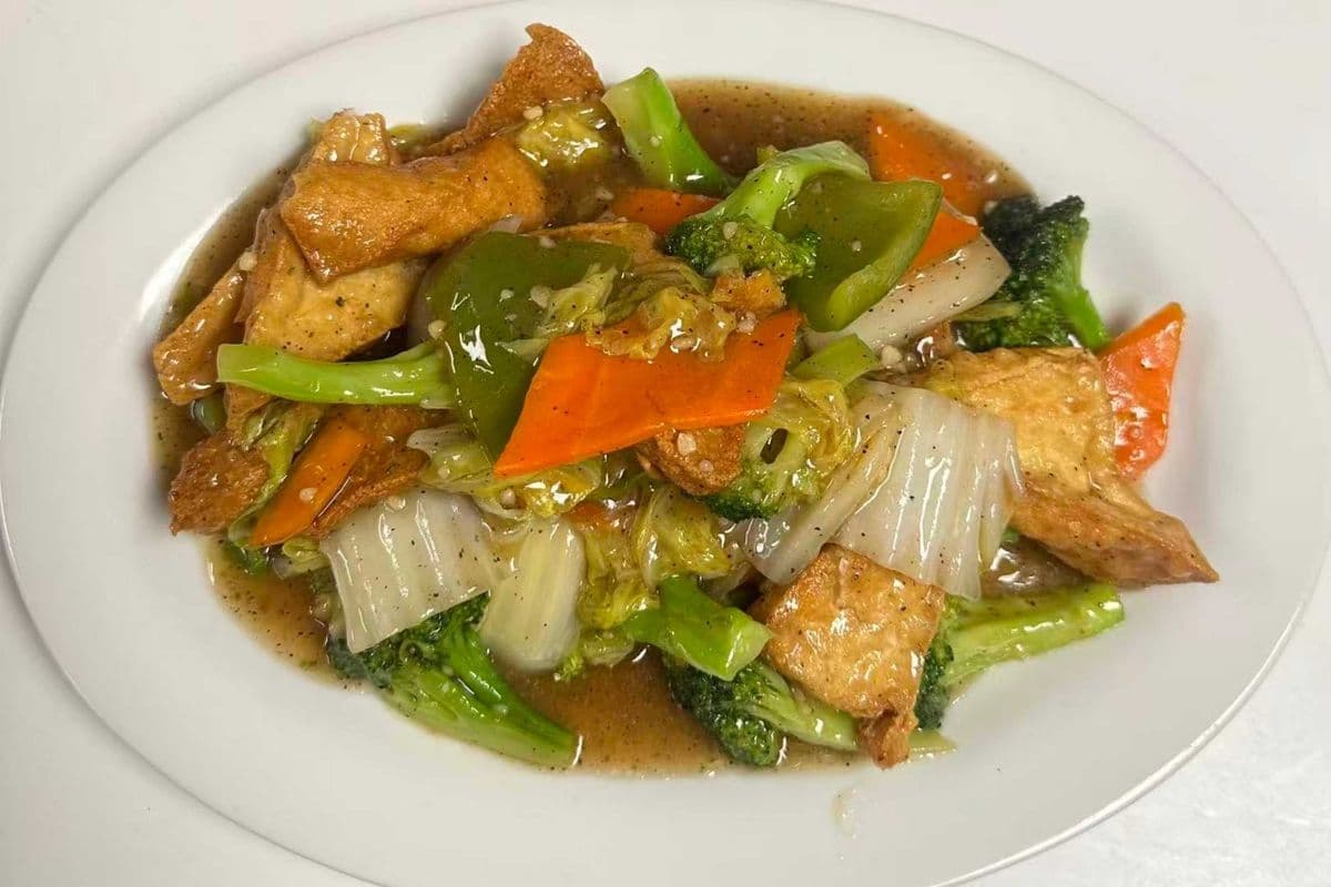Deep-Fried Tofu with Mixed Vegetables
