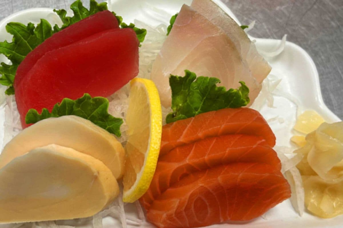 Assorted Sashimi Appetizer(9pcs)