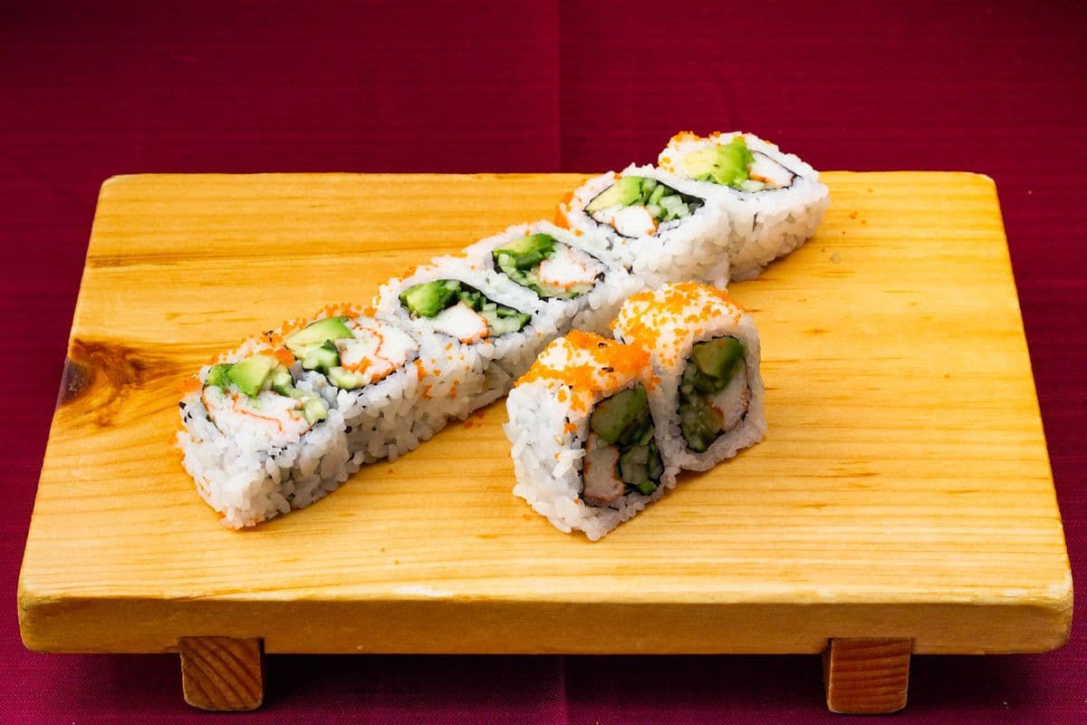 048 California Roll (8 pcs)