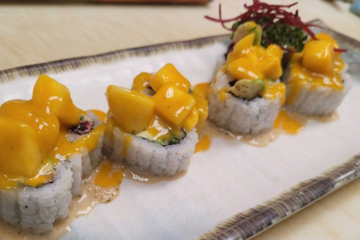 Lady Mango Roll