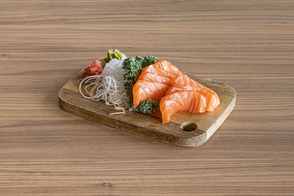 Salmon Sashimi (7 pcs)