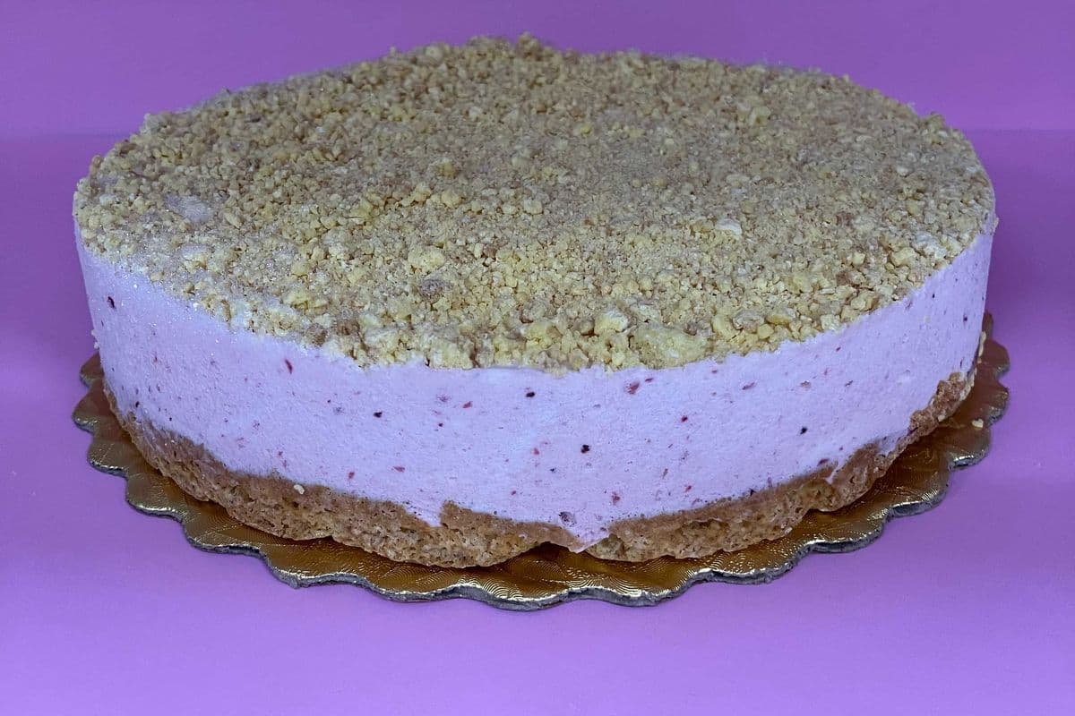 Lemon/Strawberry Ice Cream Cake: Slice