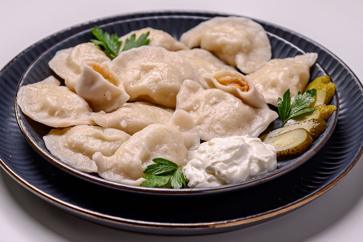 PEROGIES / VARENYKY with SAUERKRAUT (12 pcs)