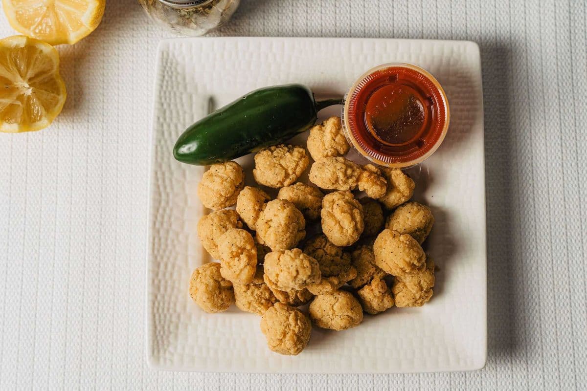 Popcorn Chicken with BBQ Sauce (25 pcs)