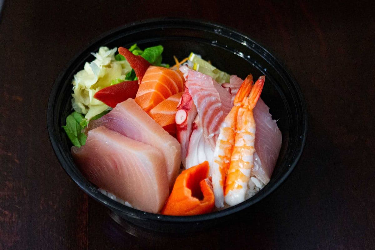 113. Chirashi Don