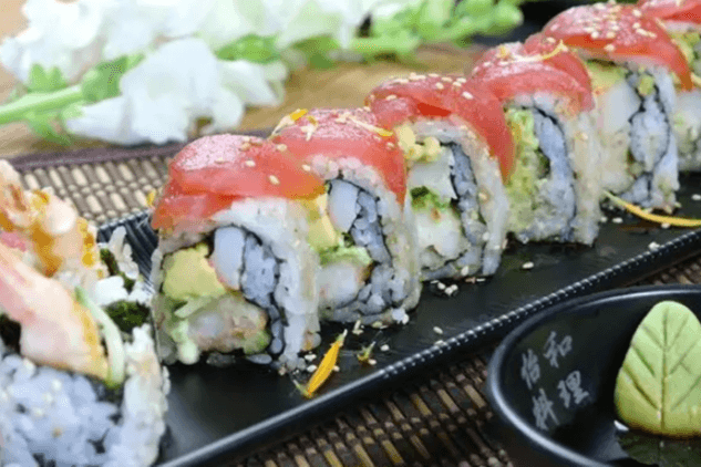 Red Dragon Roll (8 pcs)