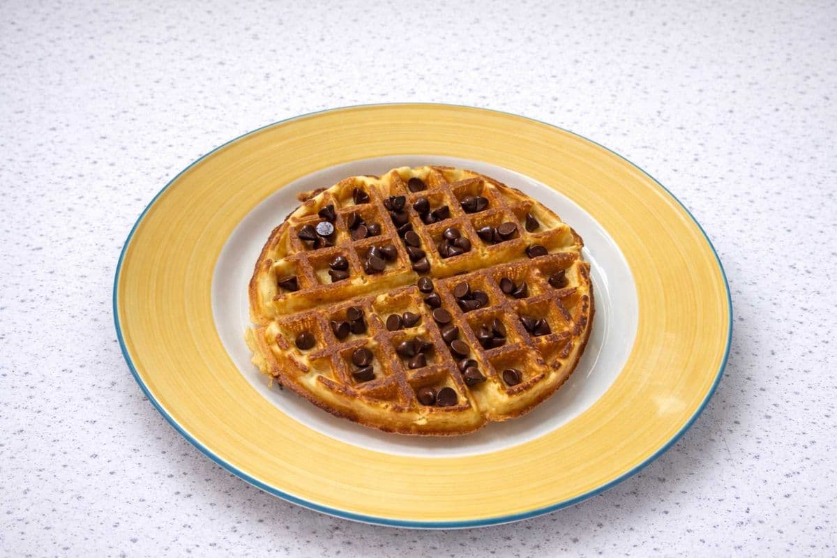 SIDE CHOCOLATE CHIP WAFFLE