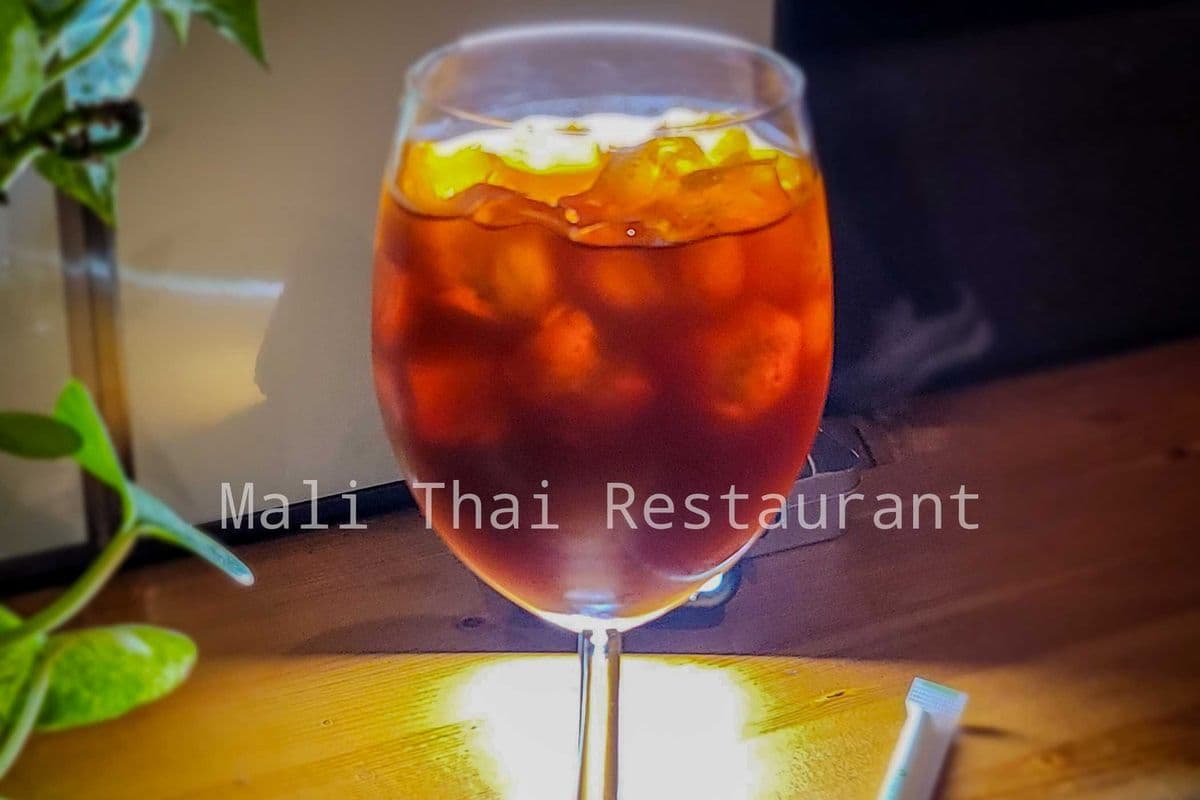 Cha Dum Yen (Thai ice tea, no milk)