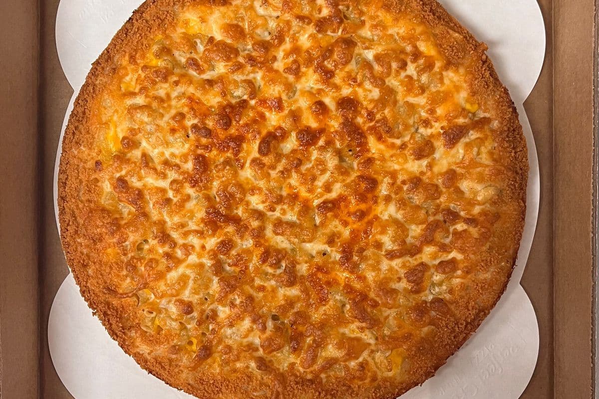 #2 - 8" Mac N Cheese Pizza (8" Personal)