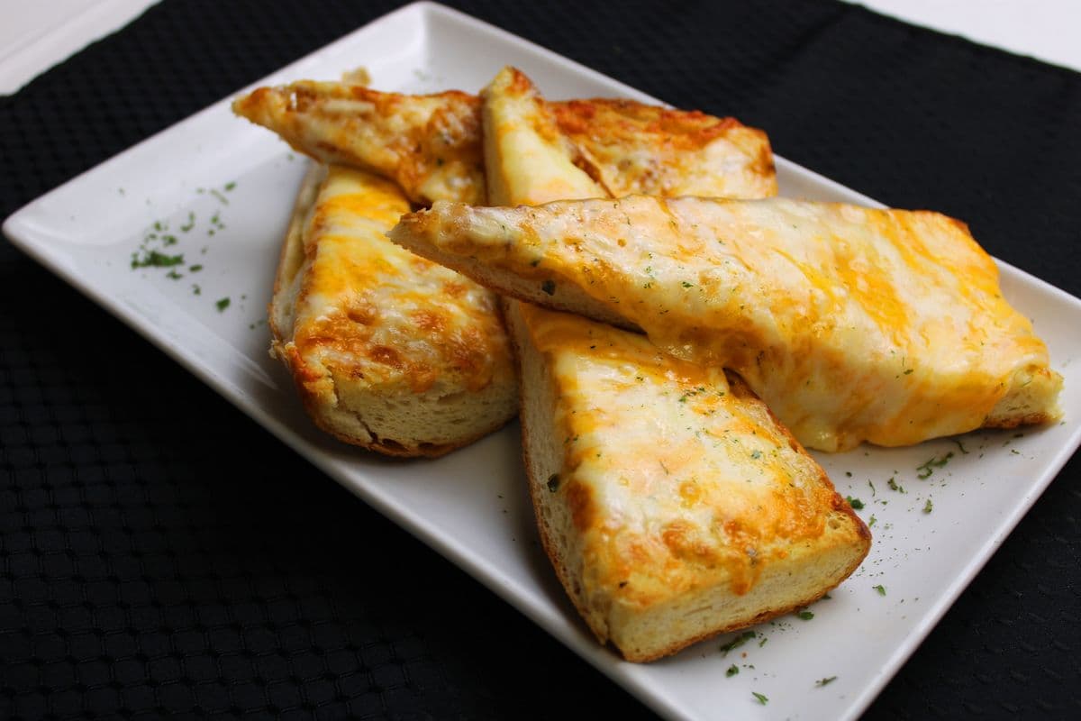 Cheesy Garlic Bread