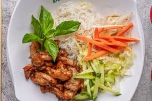 52.Grilled Chicken with vermicelli