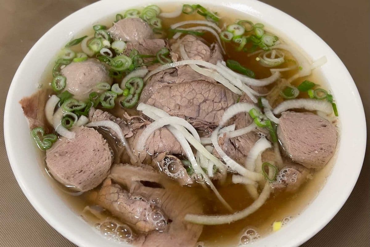 P10. Brisket & Beef Meat Balls / Phở Chín Bò Viên
