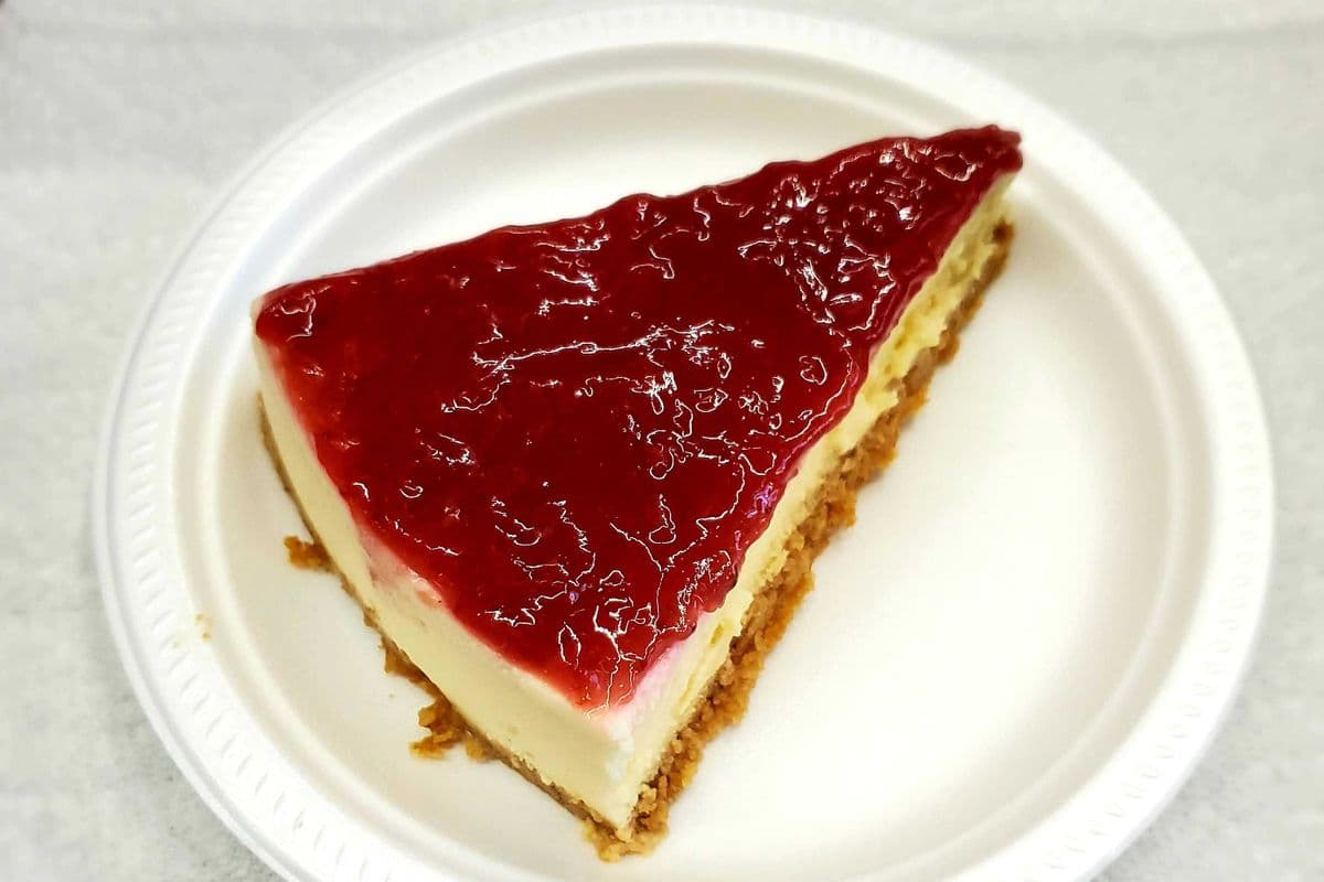 Strawberry Cheesecake (1 pc)