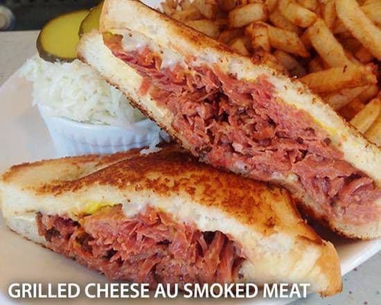 Trio Viande Fumée au Fromage Grillé / Grilled Cheese Smoked Meat
