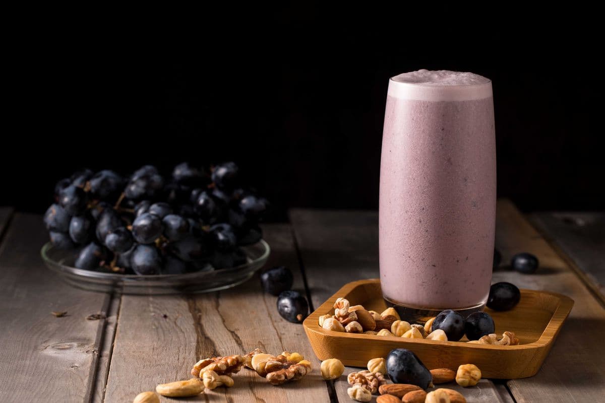 Red Grape Nut Mylk Smoothies