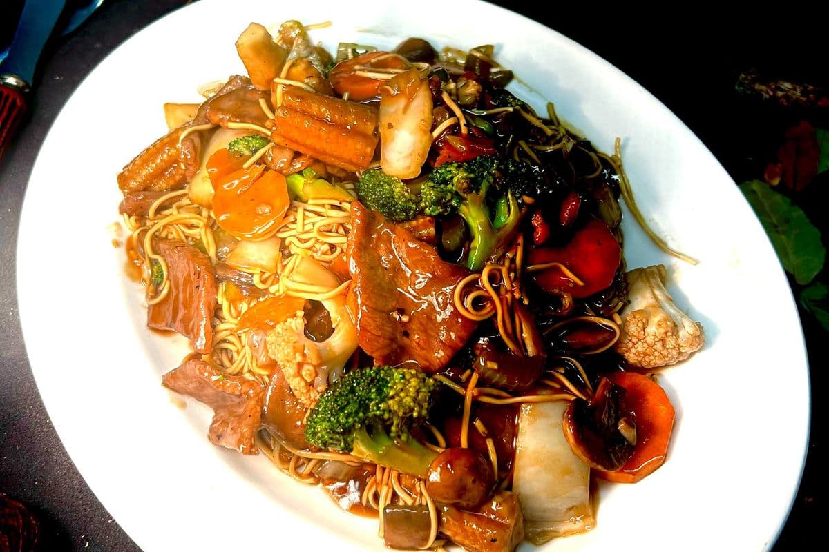 Cantonese Beef Low Mein