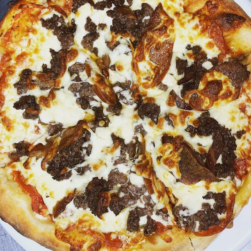Pizza amateur de viande / Meat Lover Pizza