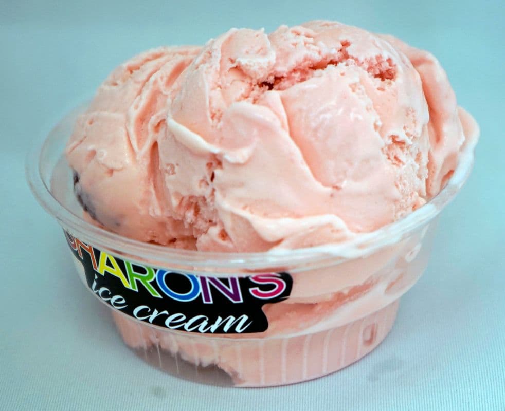 Strawberry Ice Cream (1-Scoop)