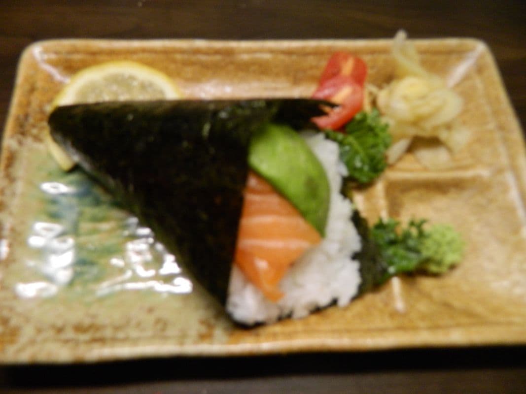 Salmon & Avocado Hand Roll