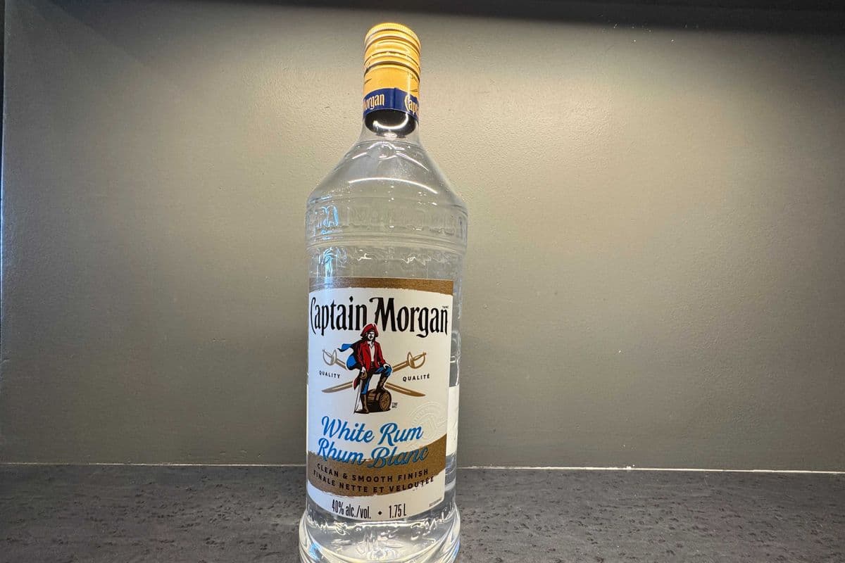 Captain Morgan White Rum 1.75L Bottle (1 x 1.75L)