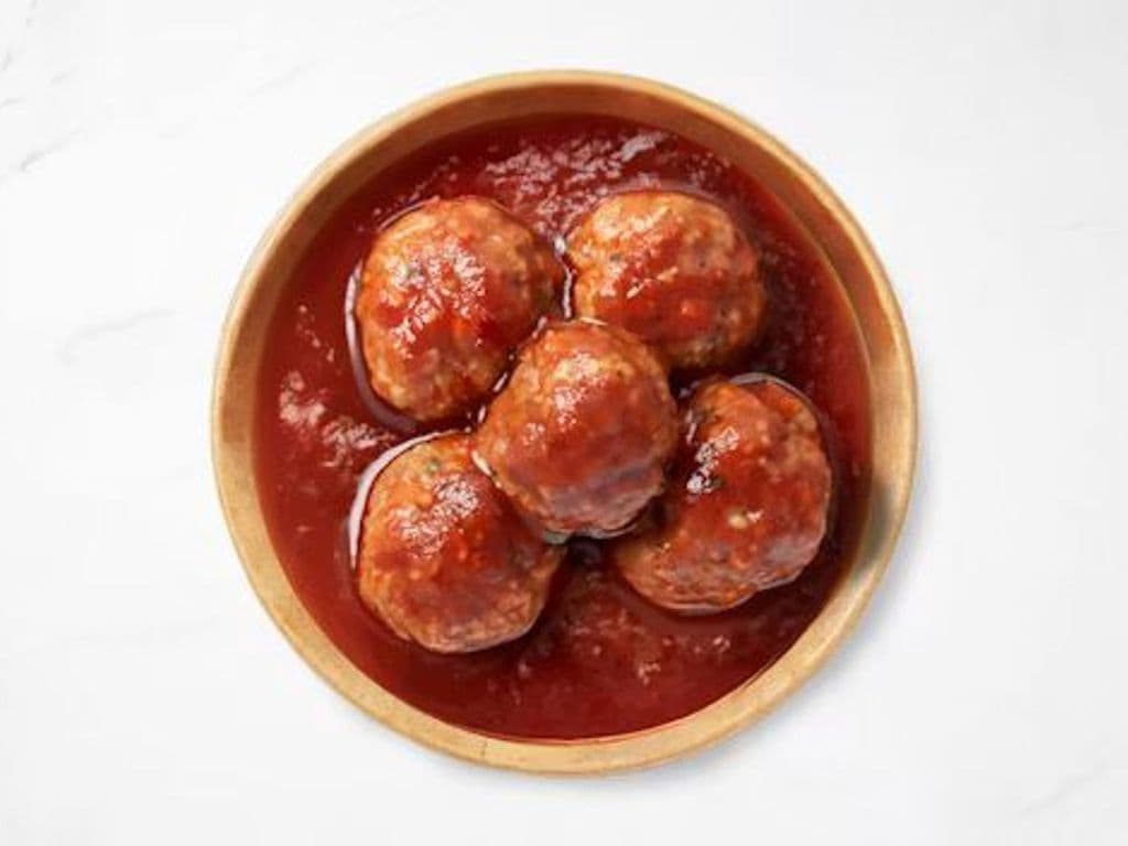 5 Meatballs in Pasta Red Sauce