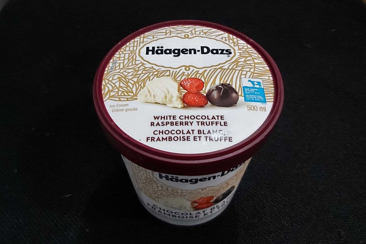 Häagen-Dazs 500 mL Chocolat Blanc, Framboise et Truffe / White Chocolate, Rasberry Truffle (500 mL)