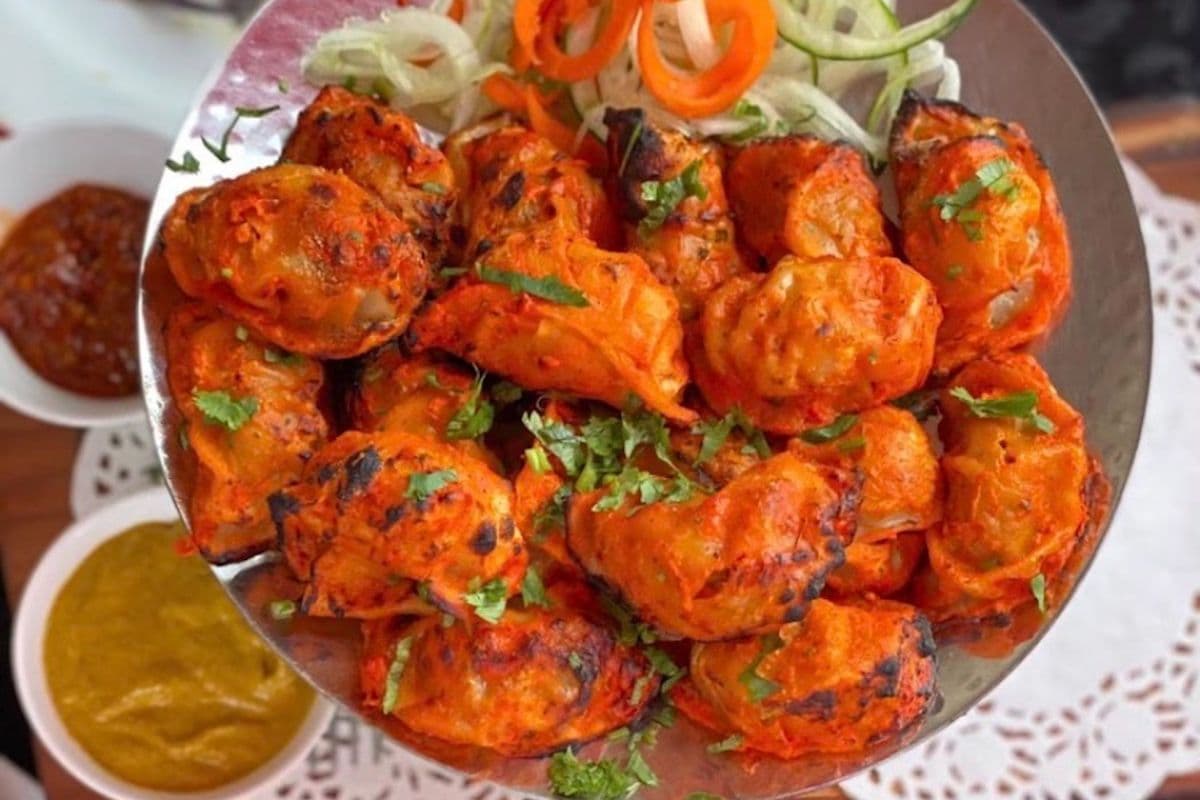 Momos
