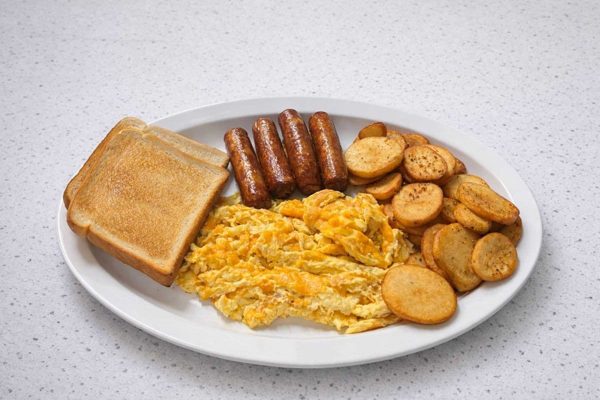 SCRAMBLED EGGS AND CHEDDAR