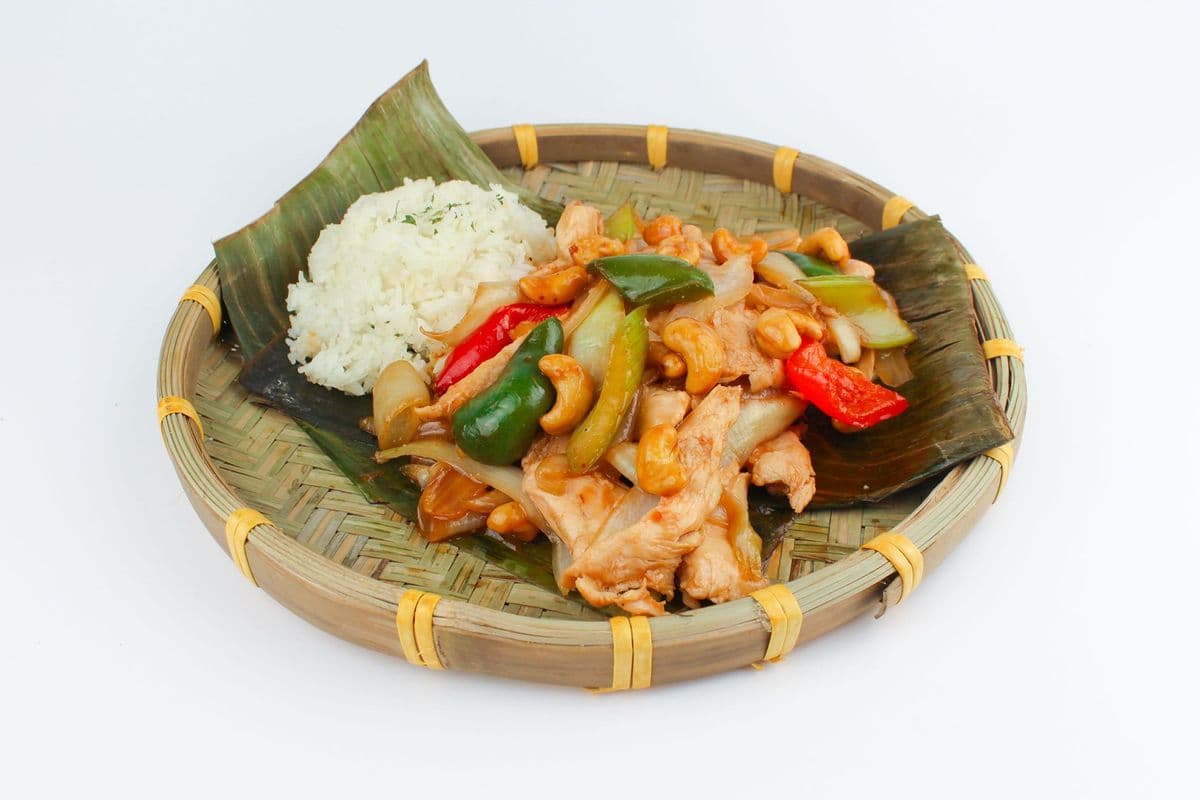 912. Chicken or Tofu Cashew Nut (1 Loại Xao Hot Điều)