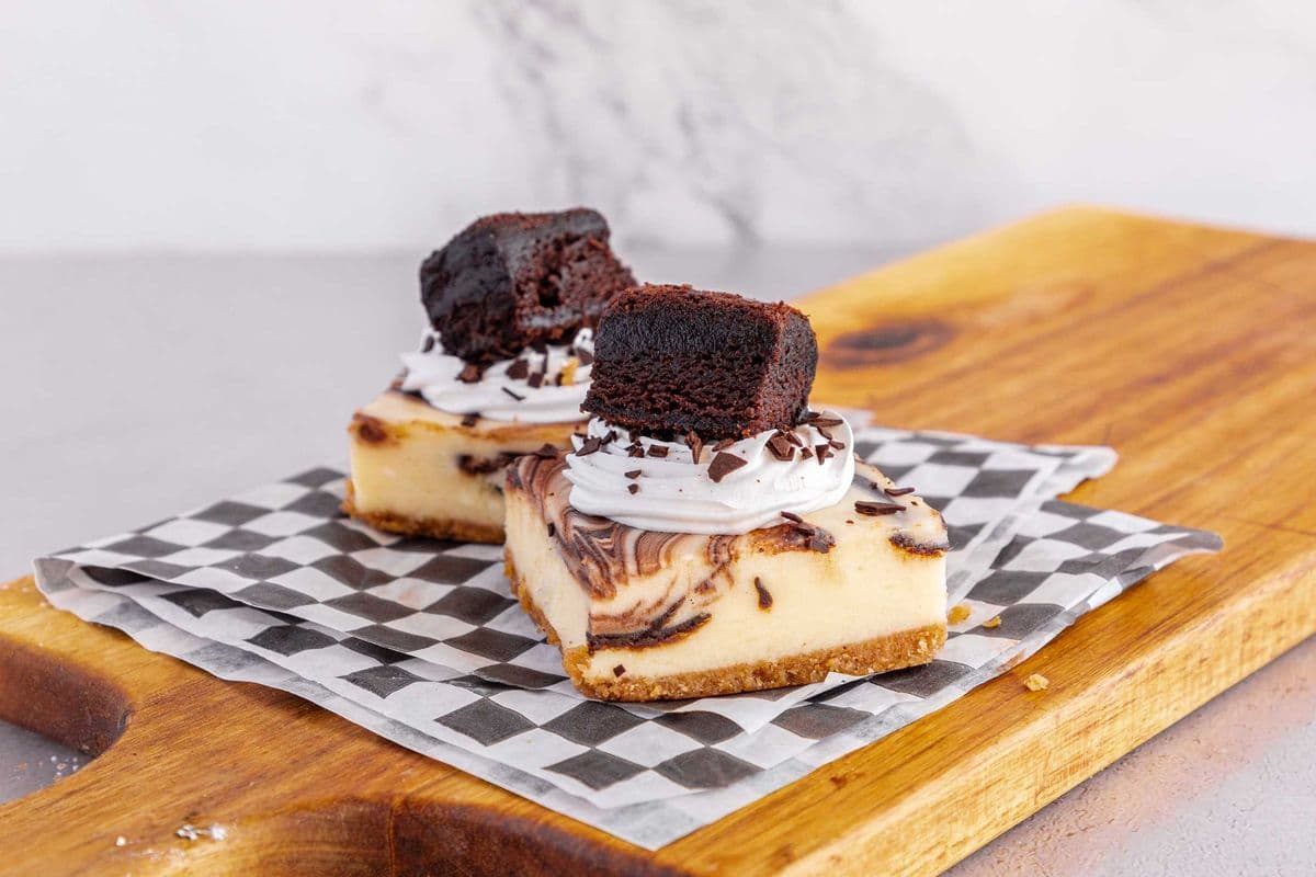 Mini Brownie Cheesecake Square (2.5"x2.5")