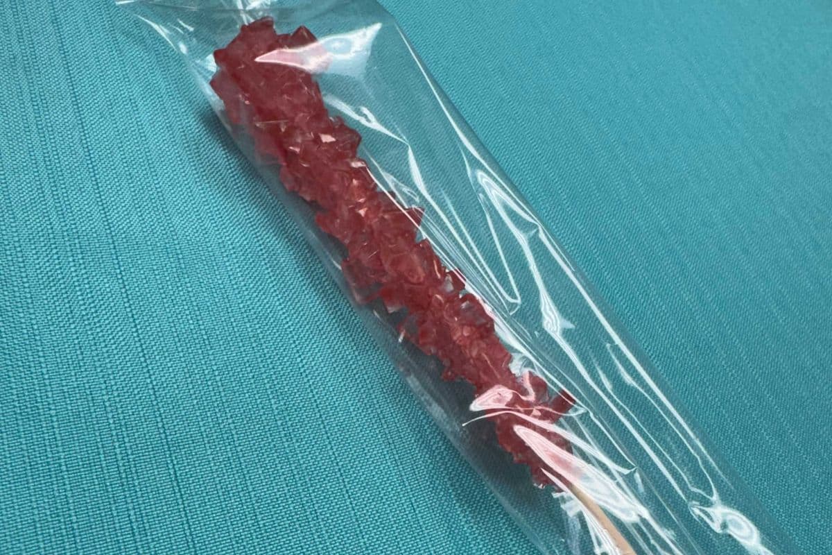 Red Crystal Candy Stick (Strawberry)