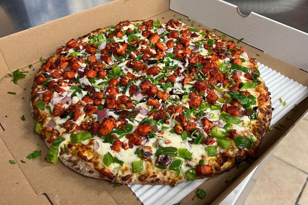 Tandoori Chicken Pizza