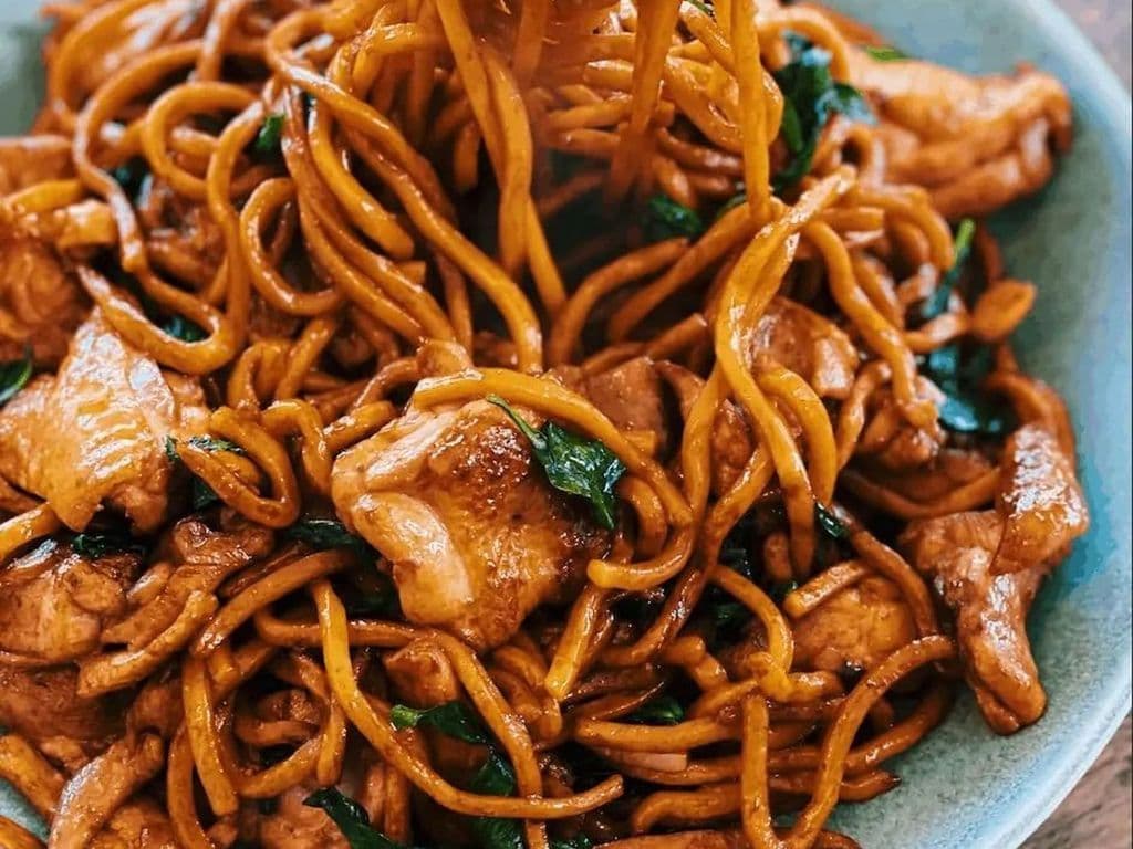 Angus Beef Dry Noodle 41. 安格斯牛肉撈麵 -O-