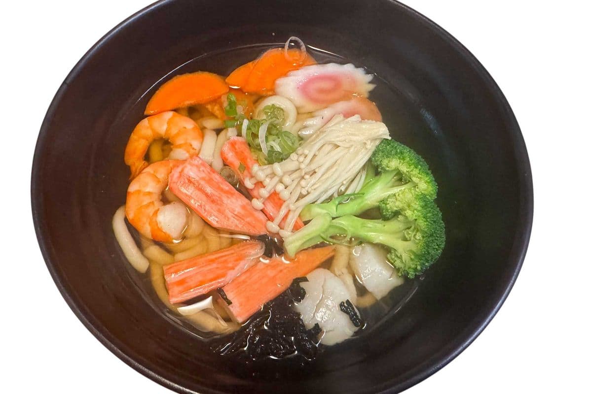 N6) Seafood Udon