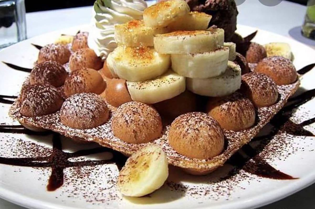 H3. Egg Waffle with Banana and Chocolate Ice Cream