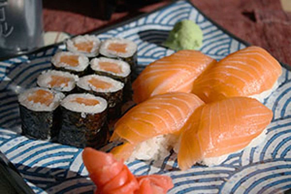 Salmon Combo (Raw) (12 pcs)