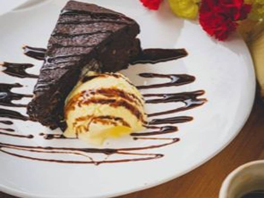 Brownie Cake