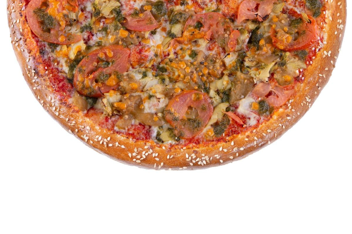 Large Eggplant Artichoke Pizza