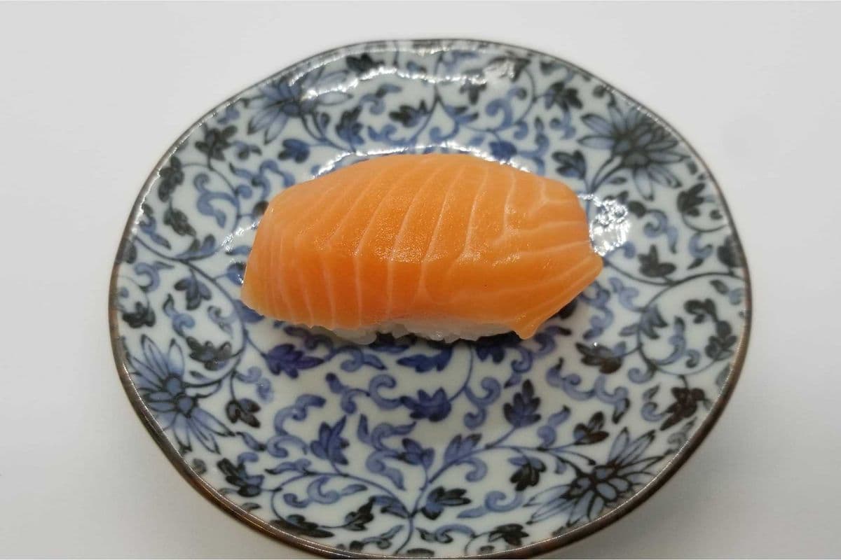 Salmon (Sake) Nigiri
