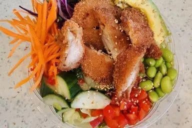 Poké bol au poulet frit
