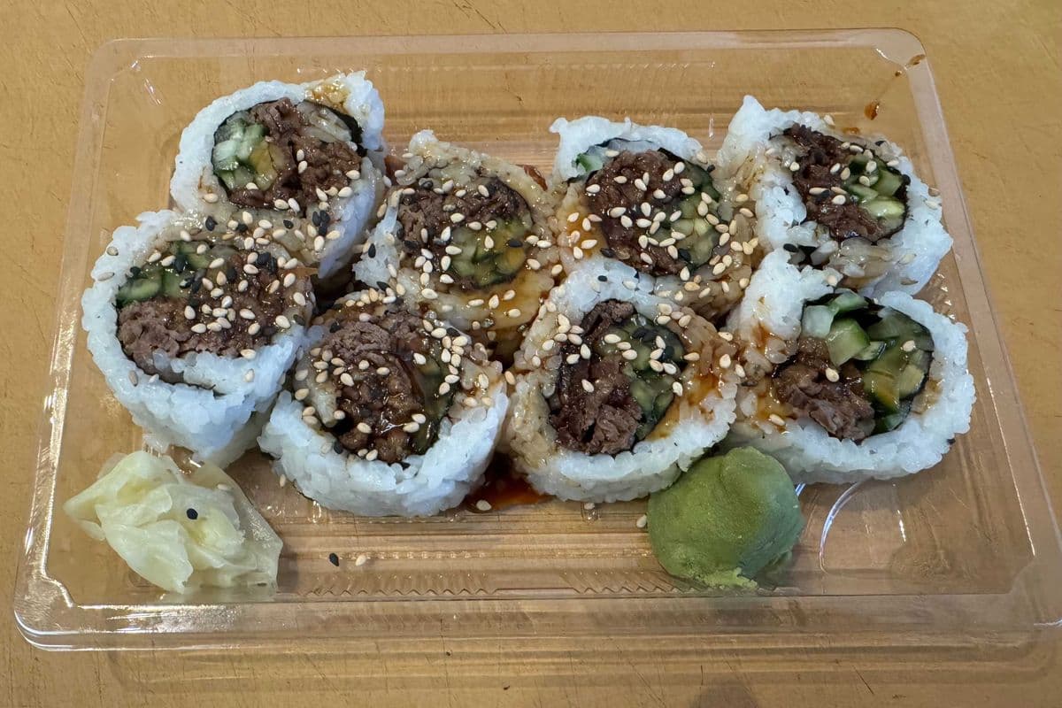 C22) Beef Teriyaki Roll 8pcs